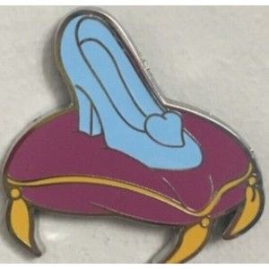 Disney Pin 124095 Cinderella Icon Glass Slipper Shoe Princess Purple Pillow‎